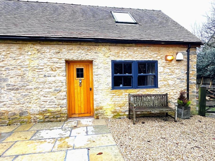 Dove House Cottages - No 1 オックスフォード エクステリア 写真