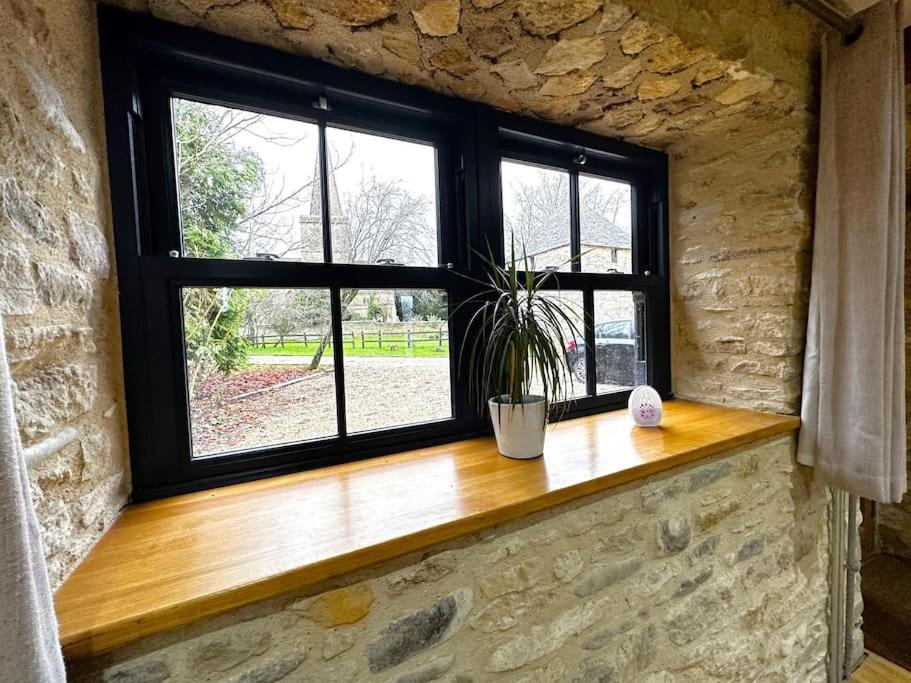 Dove House Cottages - No 1 オックスフォード エクステリア 写真